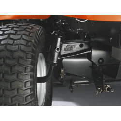 Cast front axle
Heavy cast front axle provides superior balance and stability, even with a collector.