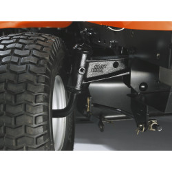Cast front axle
Heavy cast front axle provides superior balance and stability, even with a collector.
